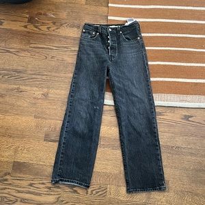 Levi’s Black Ribcage Straight Ankle Size 25